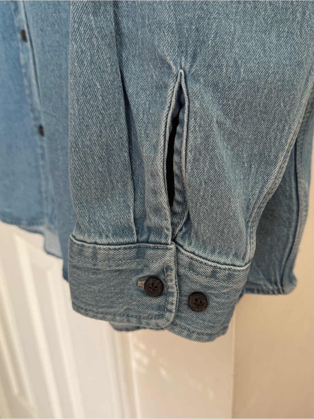 Free Assembly Denim Overshirt Men’s 2XL Light Wash Relaxed Button Front NWT - Picture 7 of 16